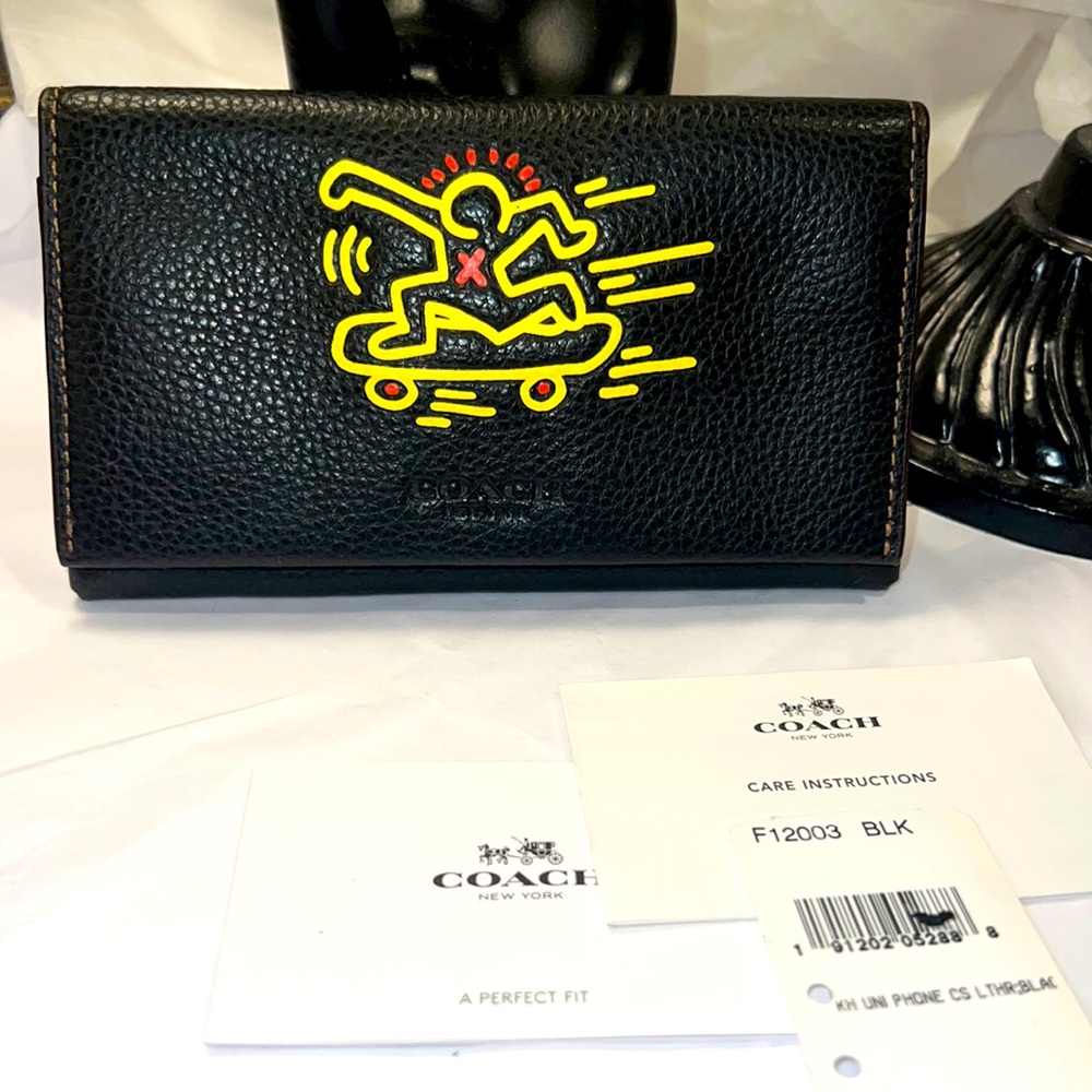 Coach Harring pebble leather billfold wallet black